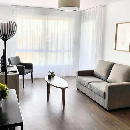 Zenao Aparthotel *
